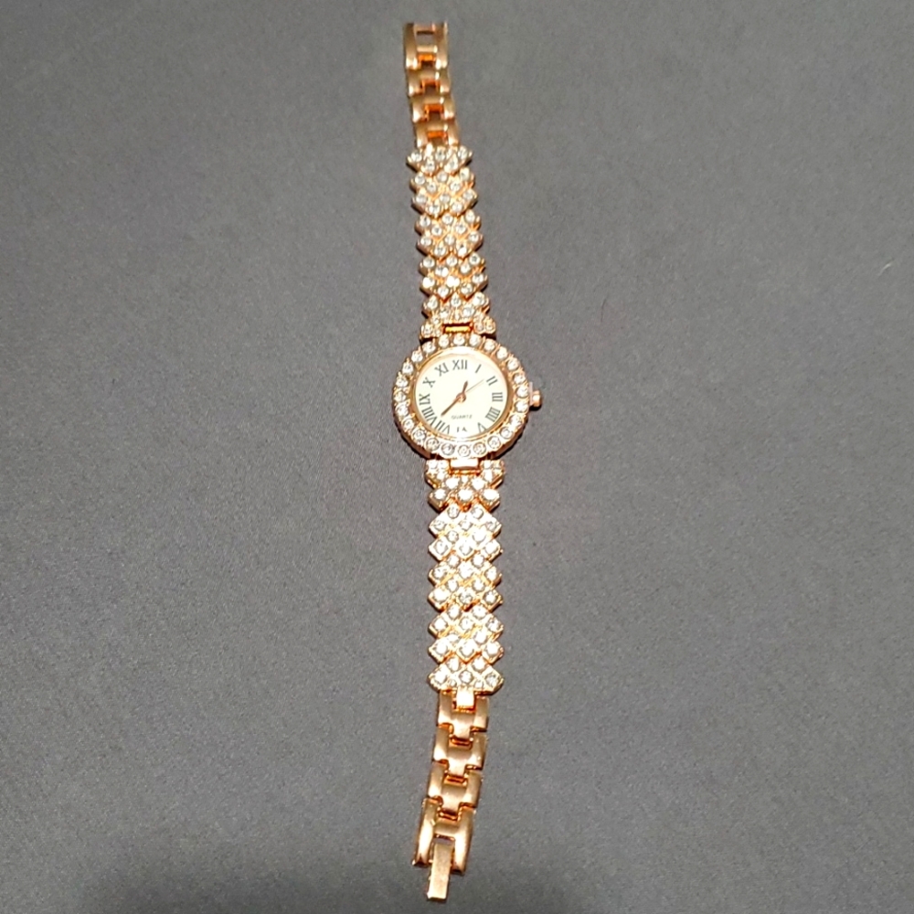 Womens Rose Gold Tone - Fashion Bling Watch Item 470